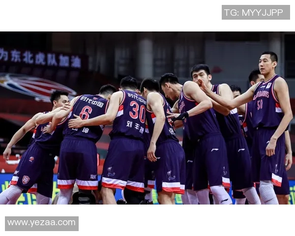 CBA新疆队与广州队激战正酣谁能在这场对决中笑到最后